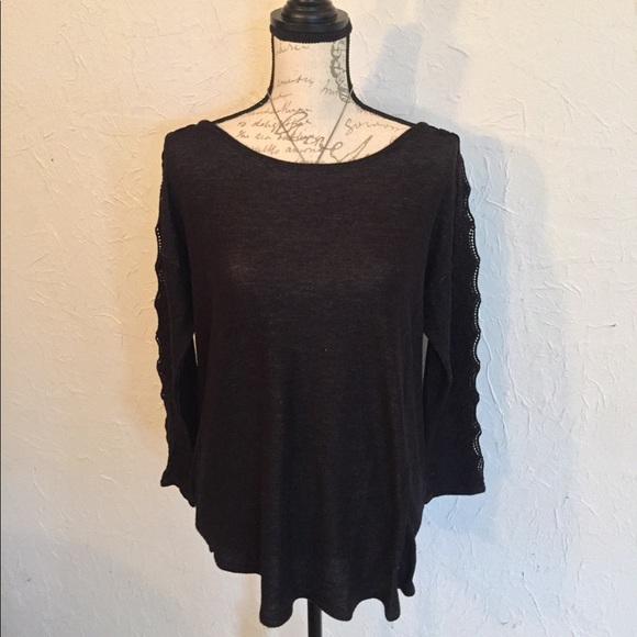 VENUS Tops - VENUS Detail ladder sleeve M